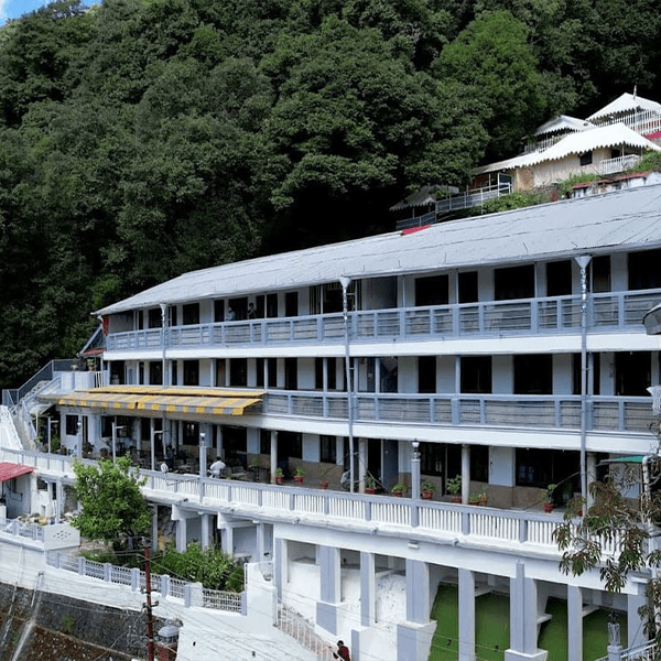 luxury hotel in nainital lake side view